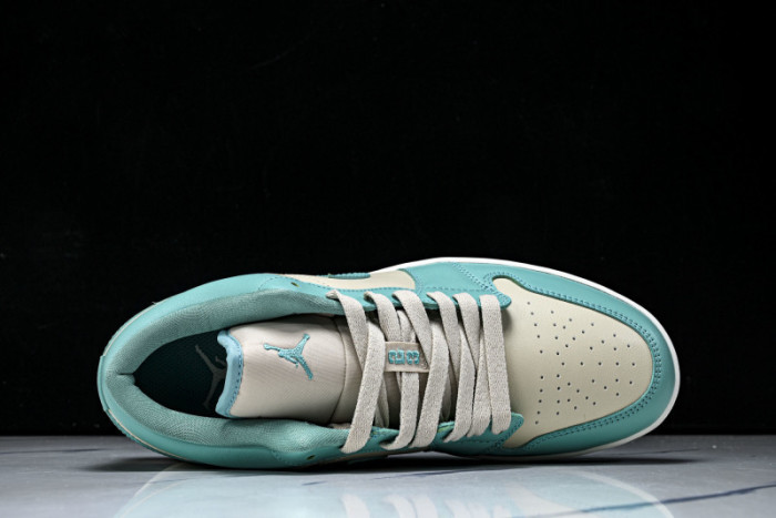 Air Jordan 1 Low  DC0774-131