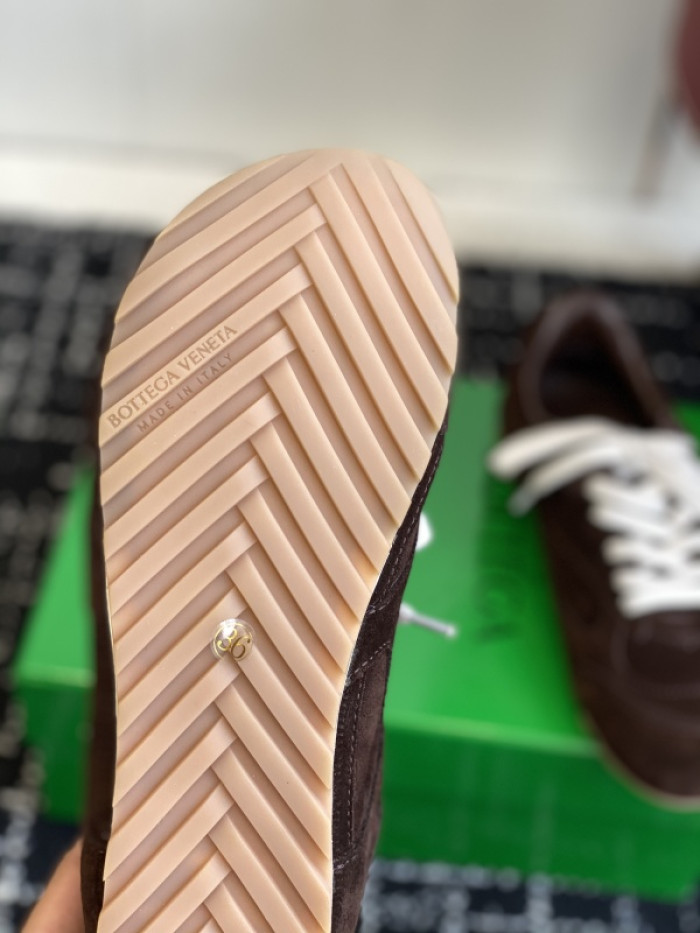 b0tt*ga Ven*ta  sneaker