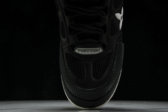 LV SNEAKER LOW  081501