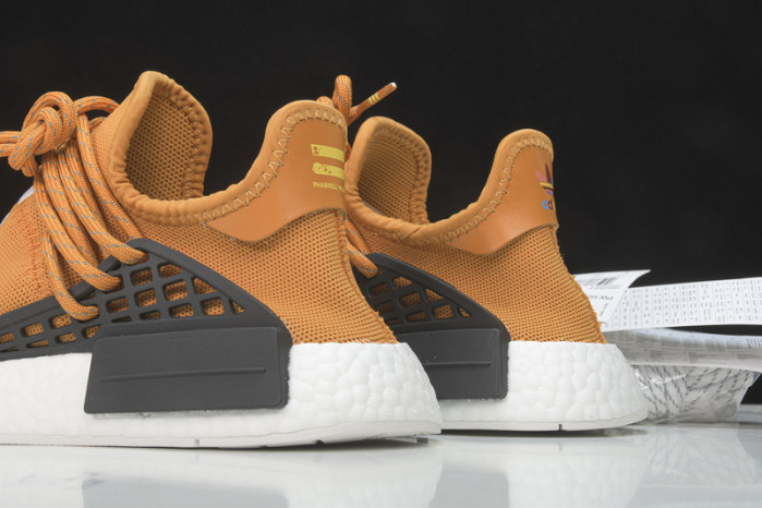 Ad1d*s nmd r1 pharrell hu hue man tangerine  bb3070
