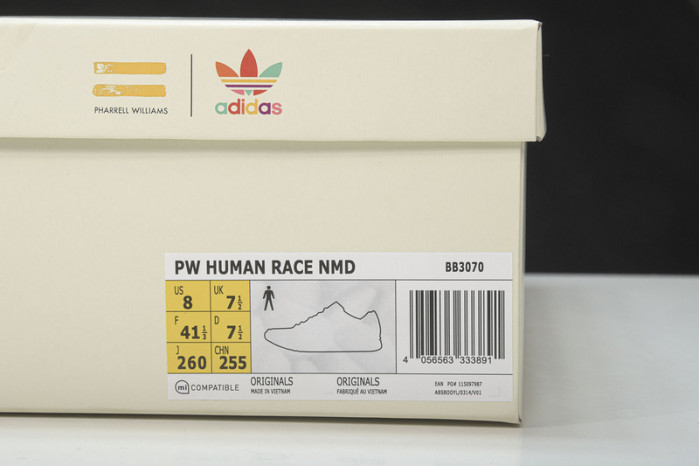 Ad1d*s nmd r1 pharrell hu hue man tangerine  bb3070