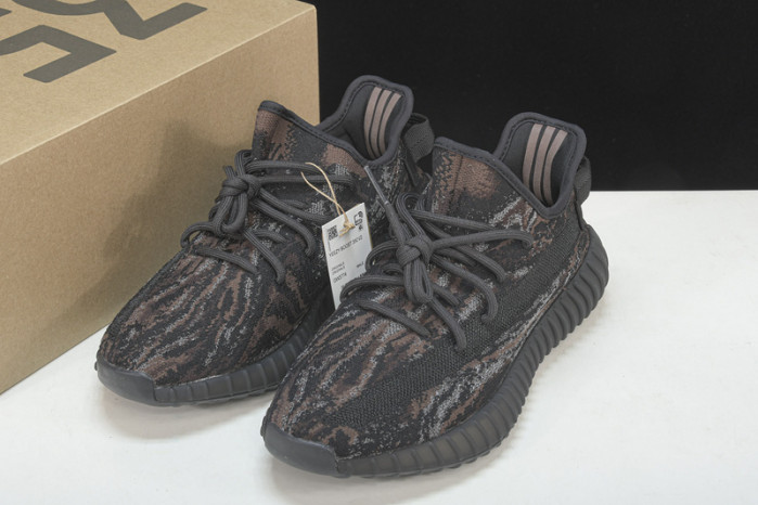 ad1d*s  Y**zy boost 350 v2 mx rock gw3774