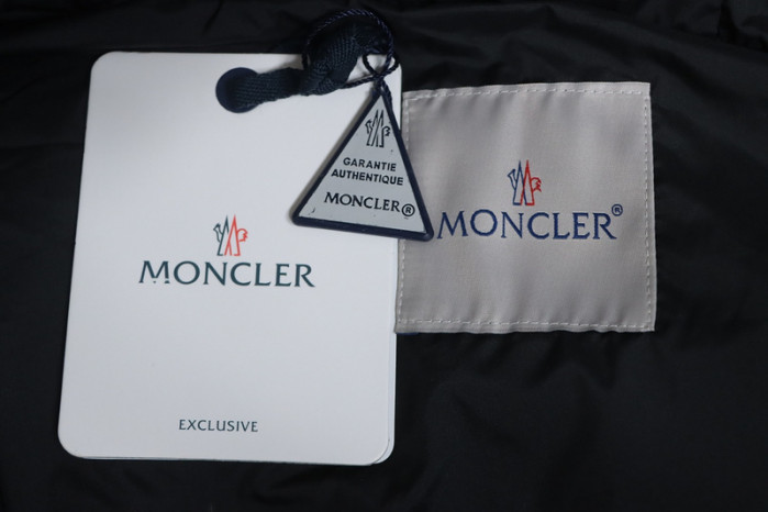 CLOTHES M0NCLER  MC05