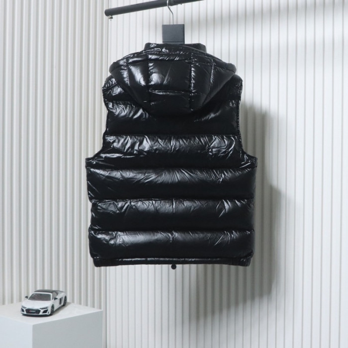 CLOTHES M0NCLER MC07