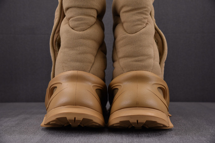 Y**zy nsltd boot  ‘khaki’   gx0054