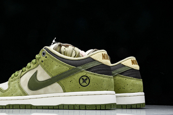 Yuto Horigome × Nike SB Dunk Low Pro QS Matcha HF8022-300