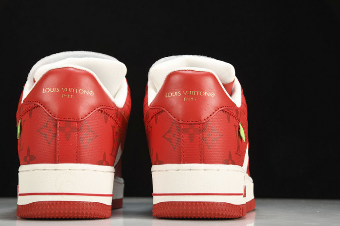 Nike Air Force 1 LV 022305