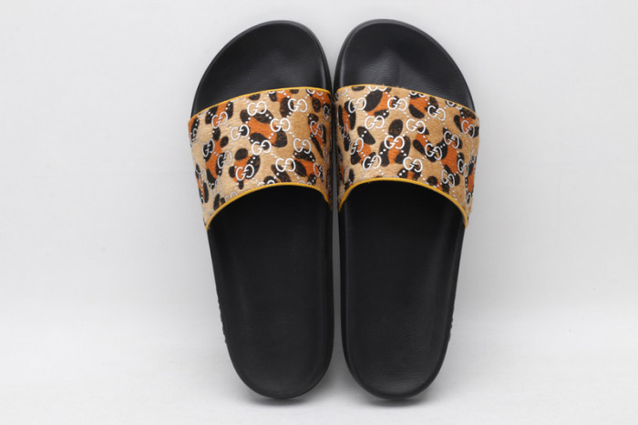 Gv*c slippers leopard print