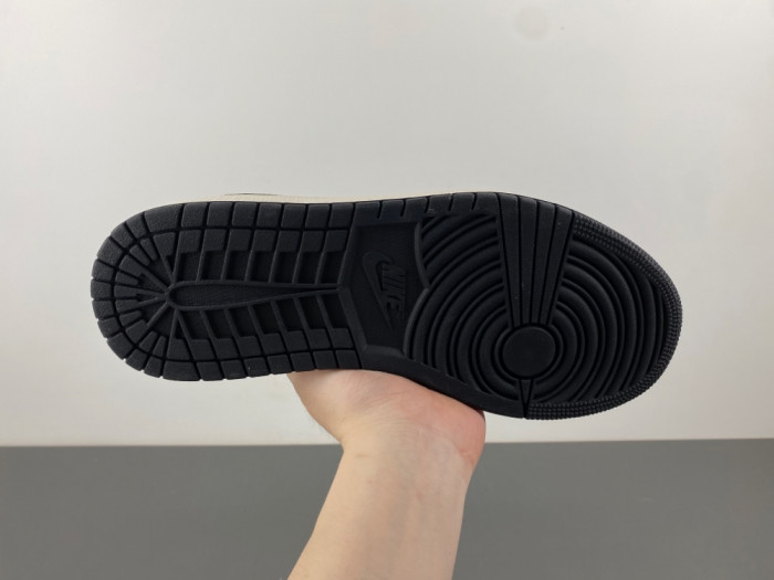 Travis Scott x Fragment Design x Air Jordan 1 Low OG SP DM7866-077