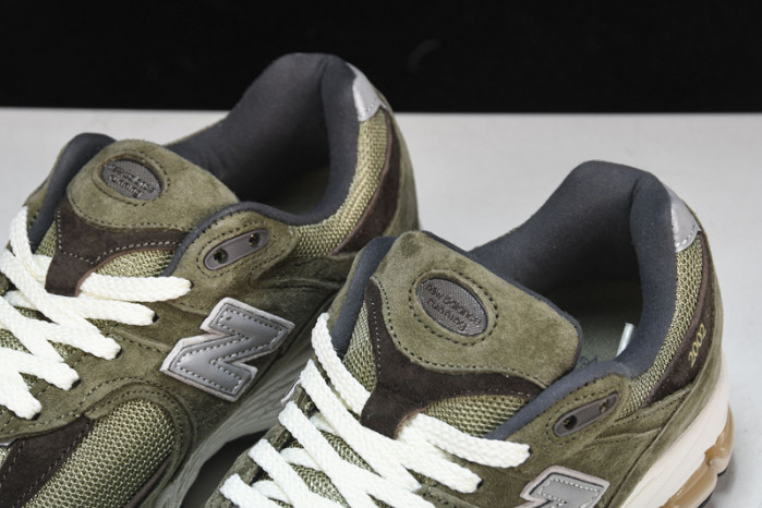 New Balance yeeshoes  M2002RHN