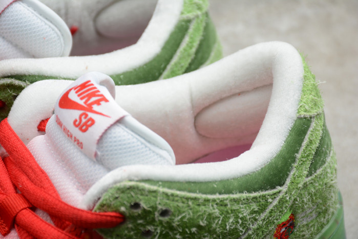 Nike SB Dunk low"strawberry cough" CW7093-601