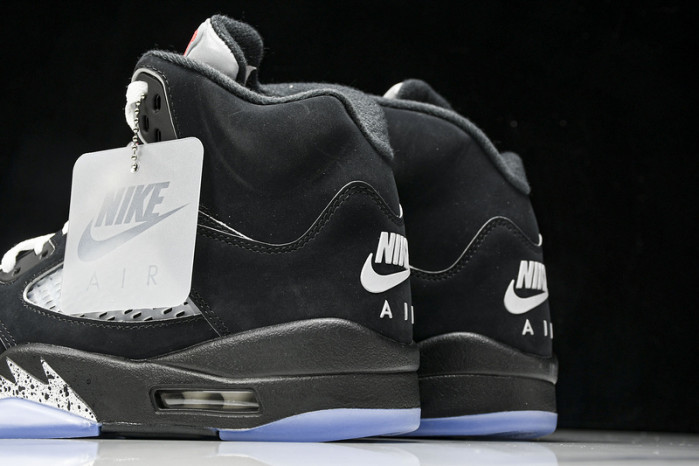 Air Jordan 5 “Black Metallic Reimagined”  HF3975-001