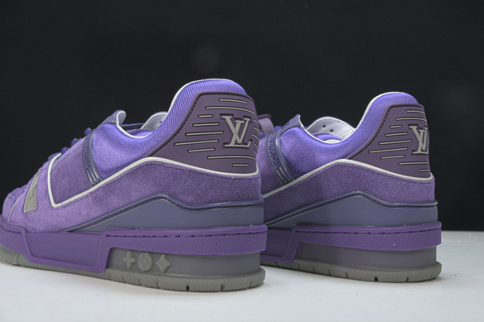 LV SNEAKER LOW YEE-009