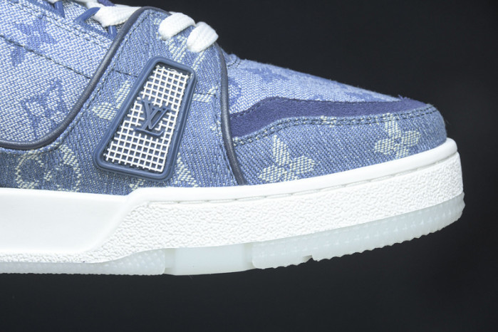 LV SNEAKER LOW YEE-010