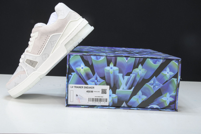 LV SNEAKER LOW YEE-011