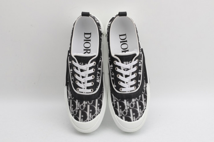 D10R B23 Sneakers Low Top