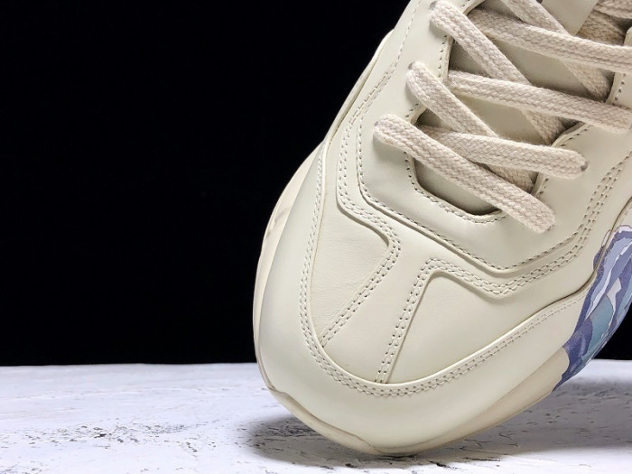 Gv*c trainer sneaker  576052 drw00 9522