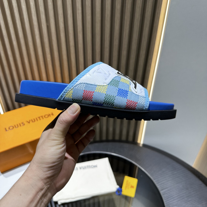 LV SLIPPERS