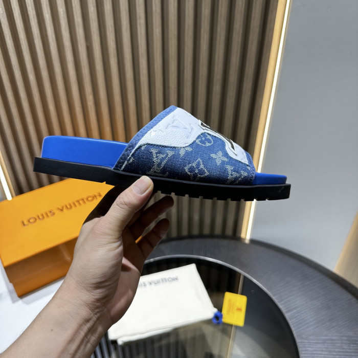 LV SLIPPERS