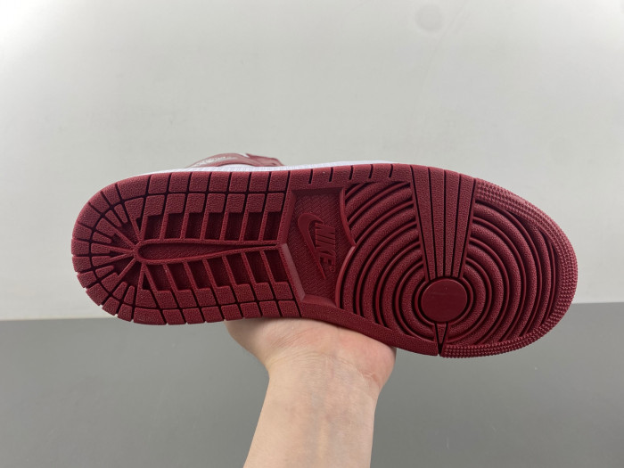 Air Jordan 1 High OG “Team Red”   DZ5485-160