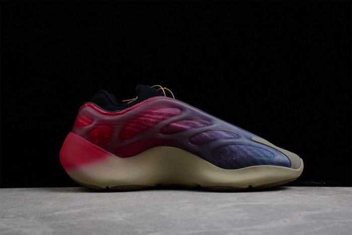 ad1d*s Y**zy 700 v3  “fade carbon” gw1814