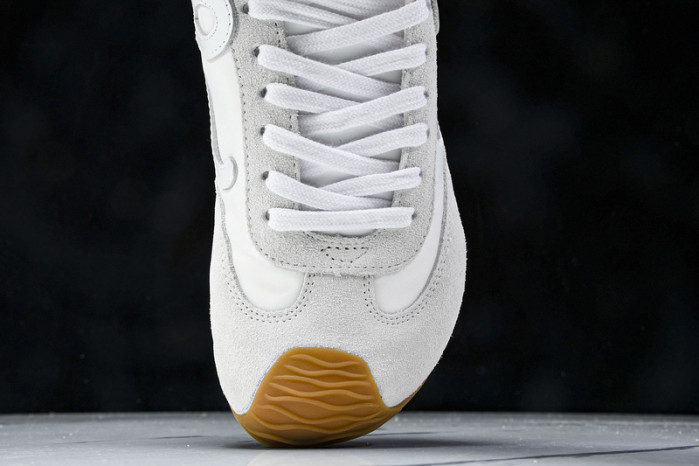 L*0ewe Ballet Runner  LW-FOR08