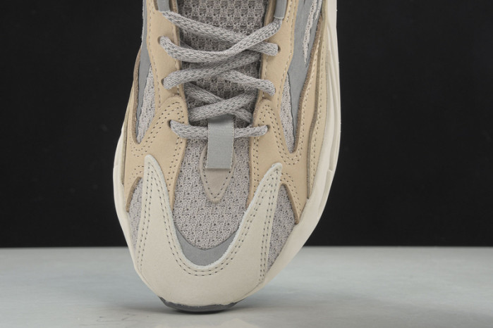 ad1d*s Y**zy boost 700 v2 cream gy7924