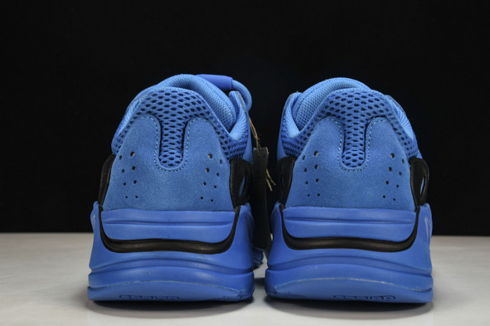 Y**zy boost 700 "hi-res blue" hp6674