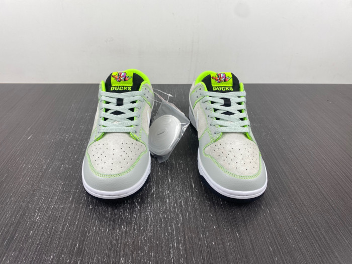 Dunk Low Oregon PE “Ducks of a Feather”   FQ7260-001