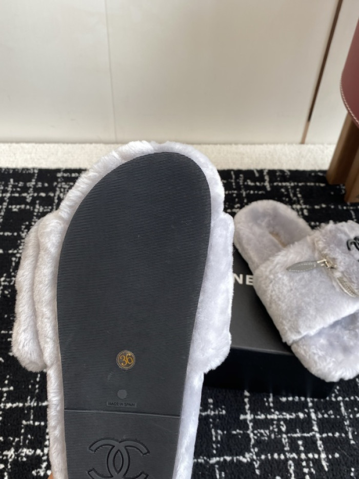 CH*NEL SLIPPERS