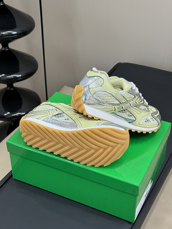 b0tt*ga Ven*ta orbit sneaker