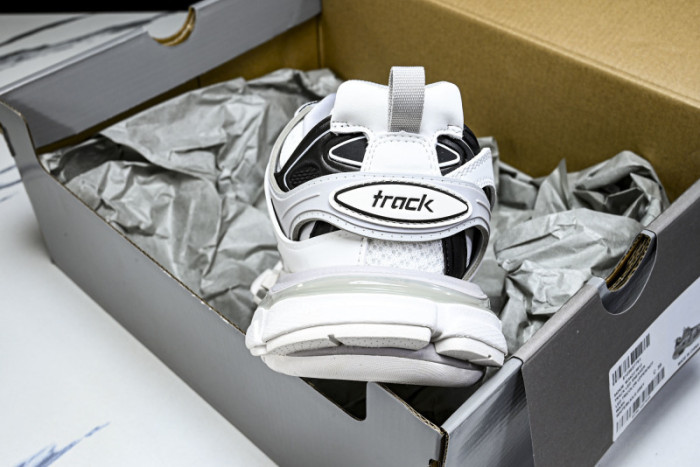 BLCG Track 3.0  W3AD39812