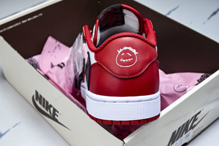 Travis Scott x Air Jordan 1 Low OG DM7866-101