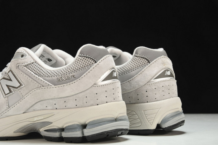New Balance yeeshoes  ML2002RO