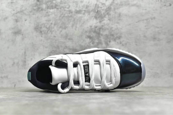AIR Jordan 11 Retro Low 