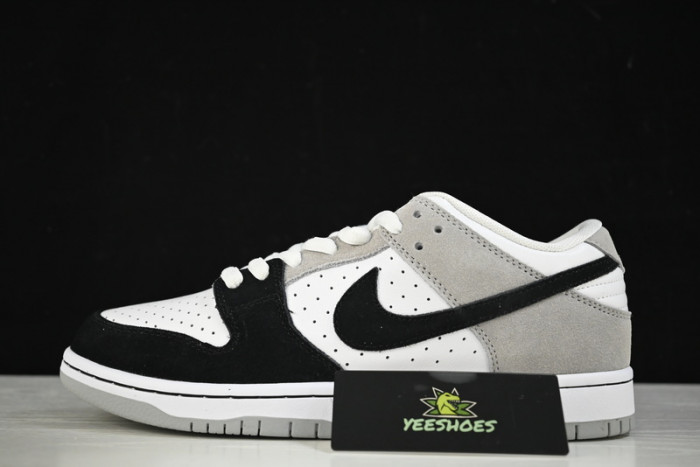NIKE DUNK LOW GREY AND WHITE