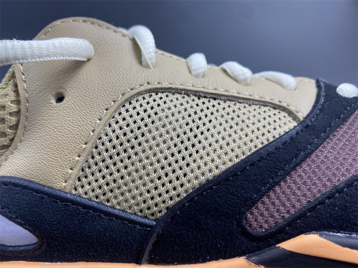 ad1d*s Y**zy boost 700 enflame amber gw0297