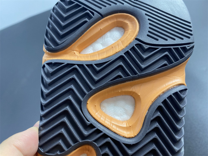 ad1d*s Y**zy boost 700 enflame amber gw0297