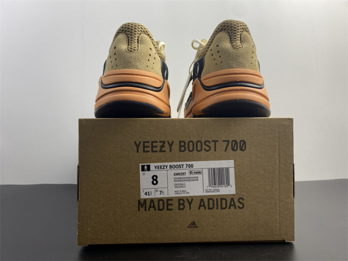 ad1d*s Y**zy boost 700 enflame amber gw0297