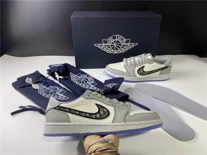 Air Jordan 1 Low X D10R 553668-998