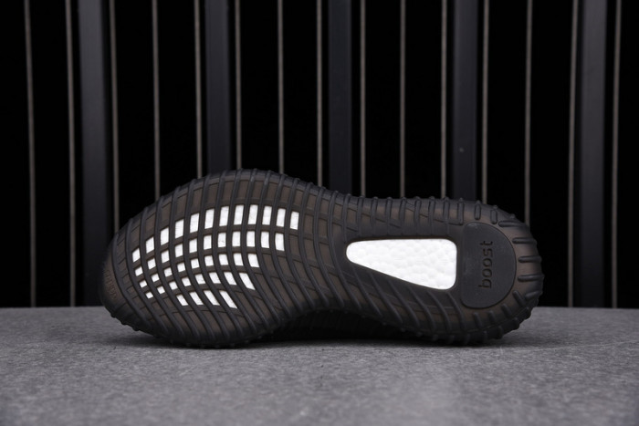 ad1d*s Y**zy boost 350 v2 core black green by9611