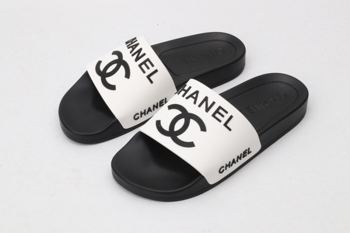 CH*NEL SLIPPERS