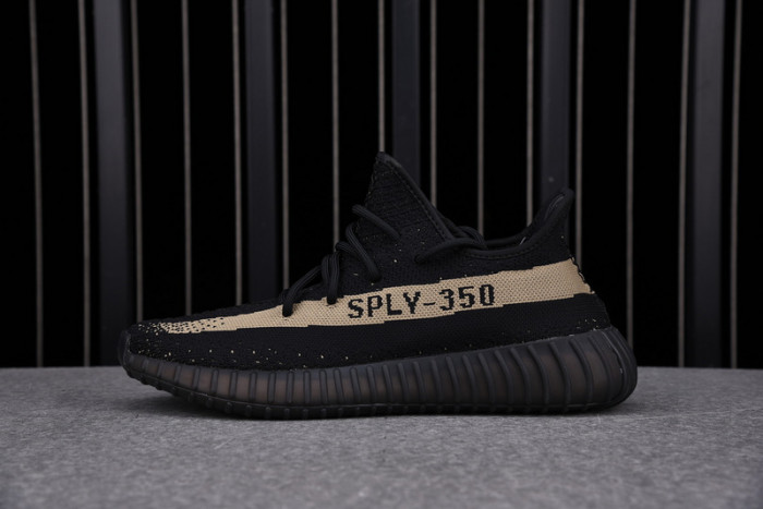 ad1d*s Y**zy boost 350 v2 core black green by9611