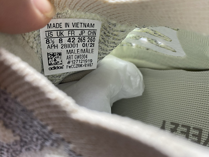 ad1d*s  Y**zy boost 380 alien blue gw0304