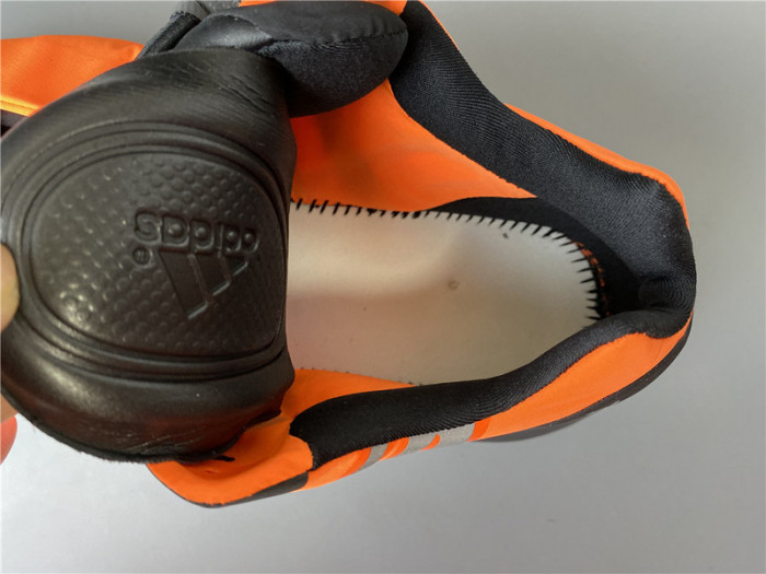 ad1d*s Y**zy boost 700 mnvn orange - fv3258