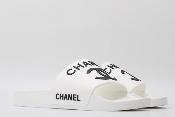 CH*NEL SLIPPERS