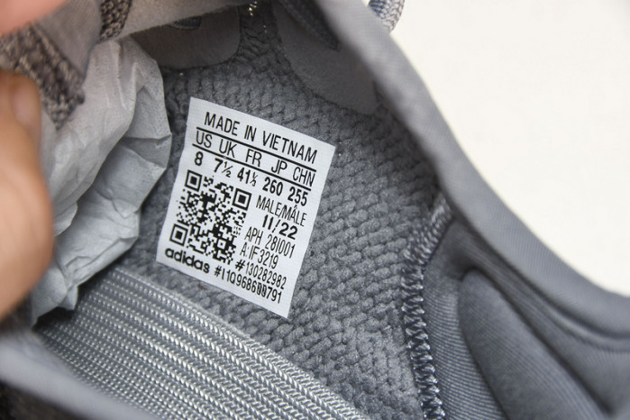 ad1d*s Y**zy boost 350 v2 if3219